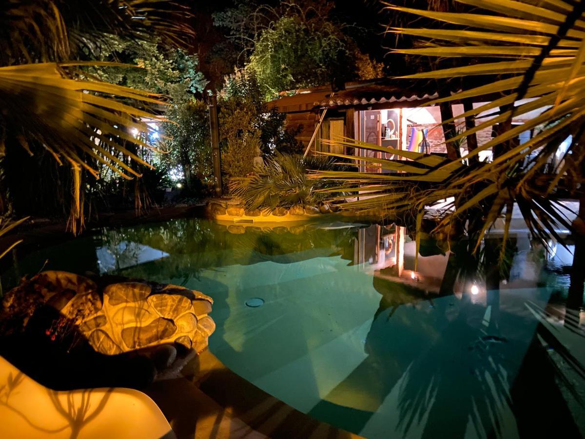 Chambre D'Hotes "Le Village" Villenouvelle 外观 照片
