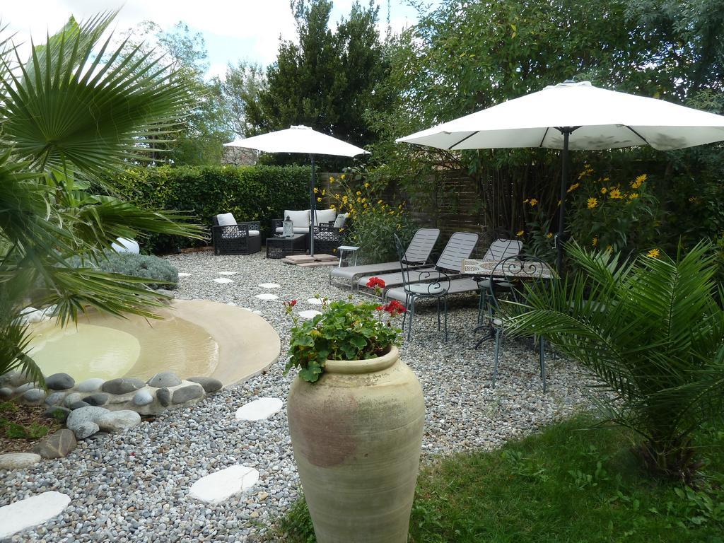 Chambre D'Hotes "Le Village" Villenouvelle 外观 照片