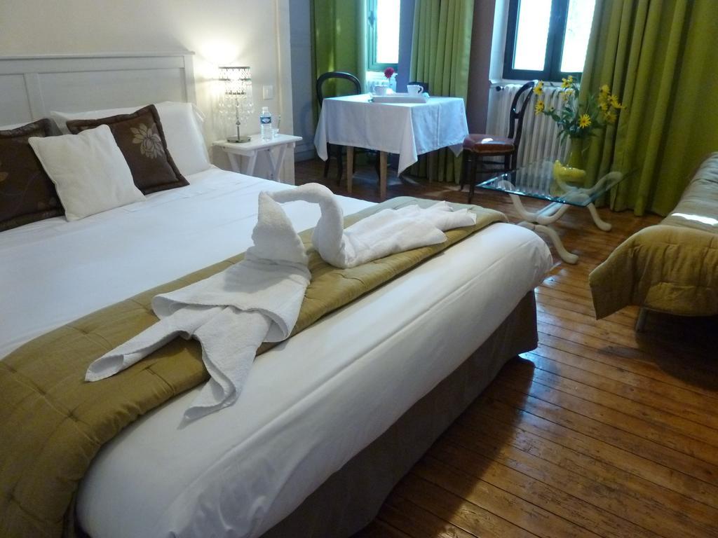 Chambre D'Hotes "Le Village" Villenouvelle 外观 照片