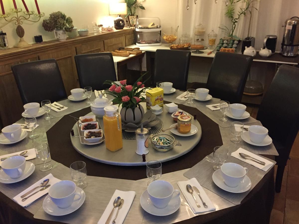 Chambre D'Hotes "Le Village" Villenouvelle 外观 照片