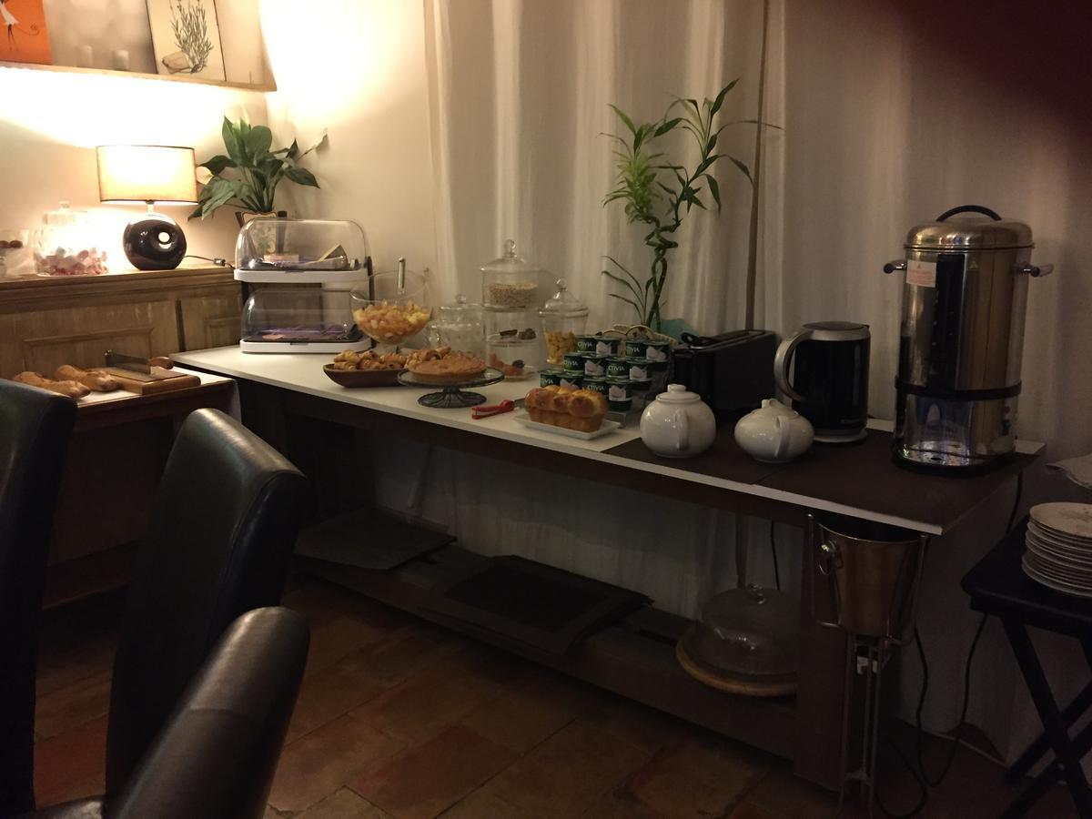 Chambre D'Hotes "Le Village" Villenouvelle 外观 照片